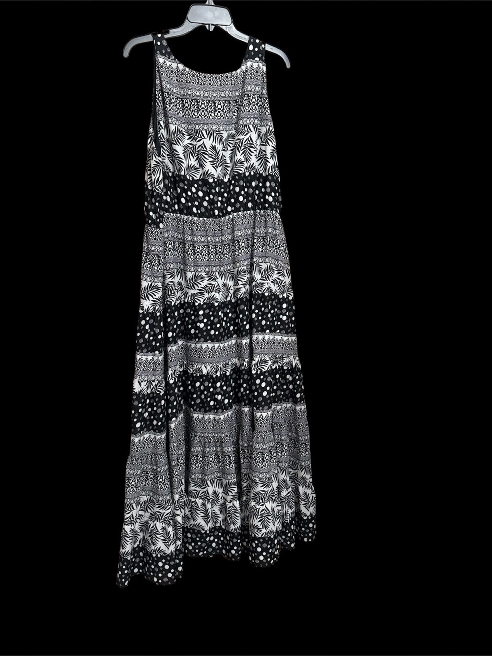 Kaktus Black & White Maxi Dress